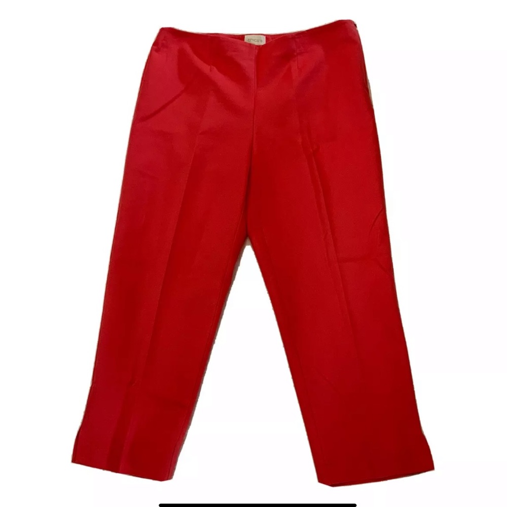 Chico's The Ultimate Fit Crop Pant
Color: Coral Side Zip Chico’s Size 1 ( 8)
